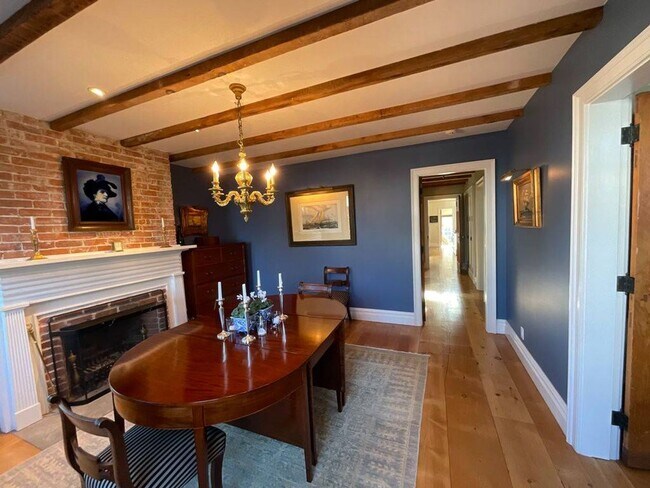 Building Photo - 23 Howard St