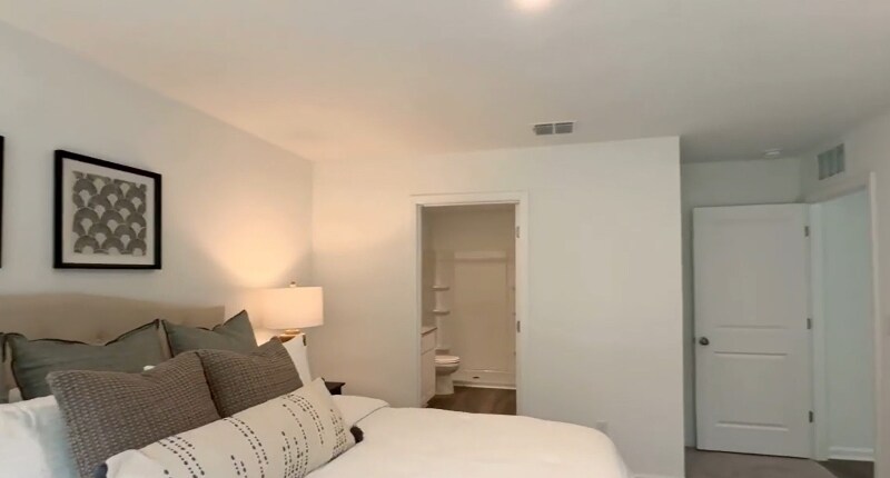 Building Photo - 1044 Clifton Ct