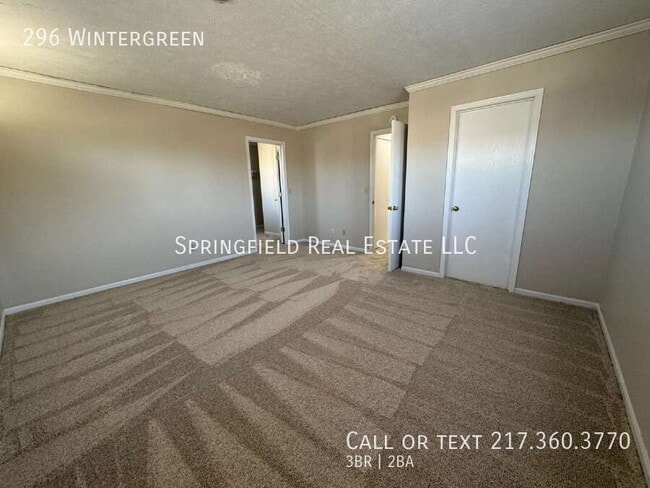 Building Photo - 296 Wintergreen-