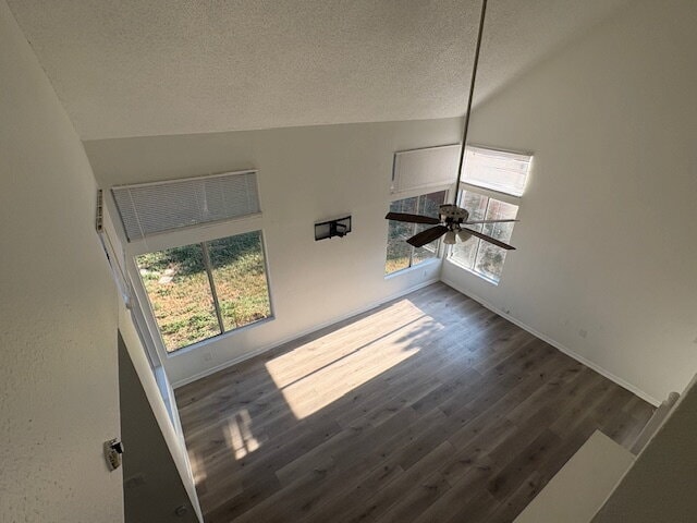 Building Photo - Cimarron 4 Bedroom Home Less Than 5 Minute Walk To The Park