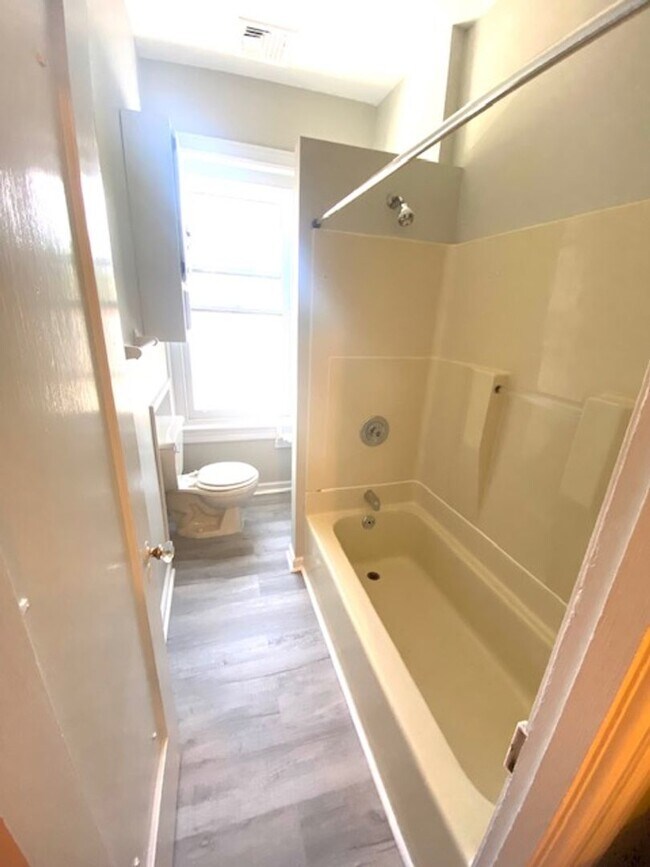 Building Photo - Chelsea Avenue Court