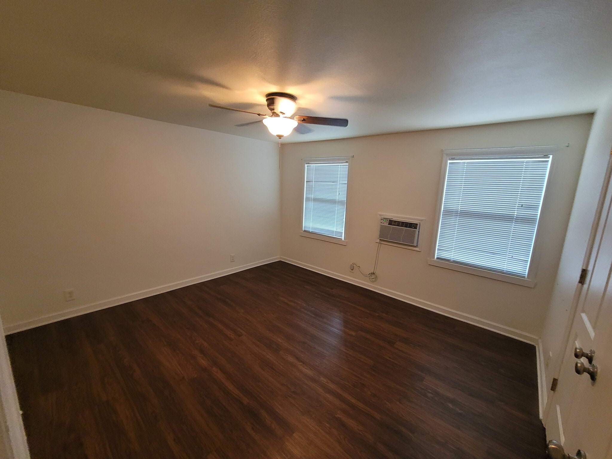 Building Photo - 555 S Tuttle Ave