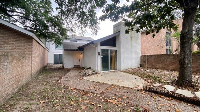 Building Photo - 4714 N Cashel Cir