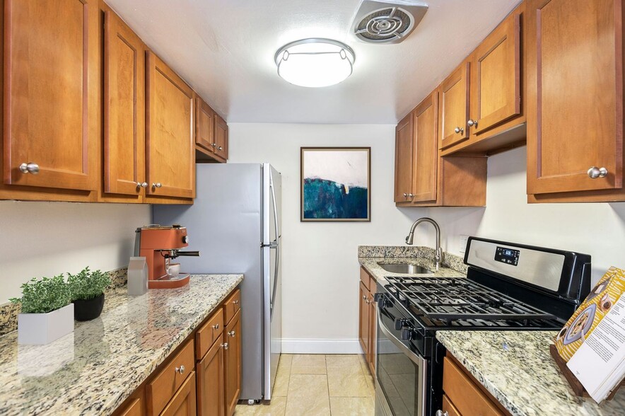 Interior Photo - Madison Gardens