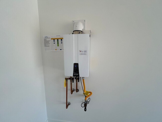 Building Photo - 17449 W Eva St