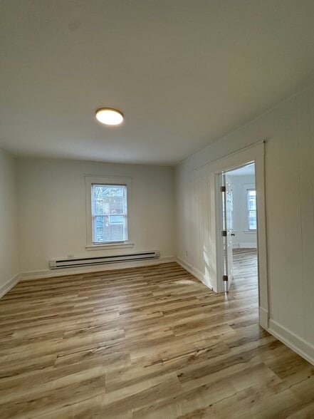 Building Photo - 12 Margerie St