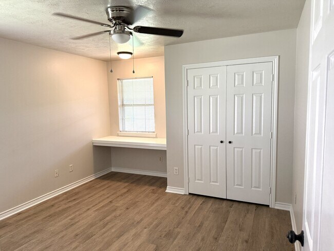 Building Photo - 2308 Antelope Ln