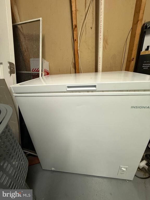 Building Photo - 17929 Milroy Dr