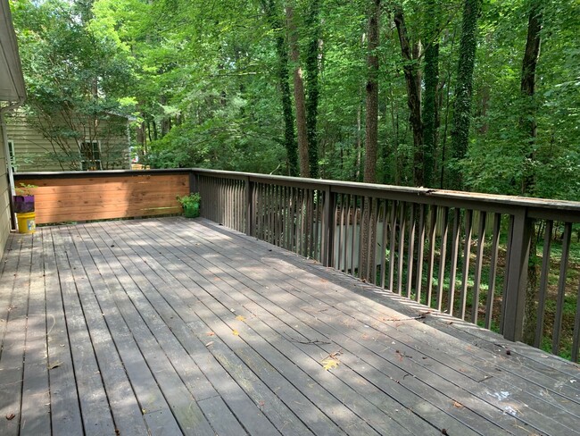 Building Photo - 3 Bedroom | 1.5 Bath Home in North Raleigh...