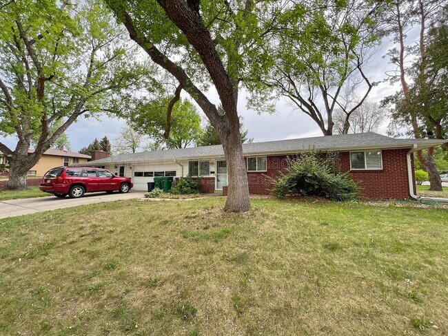 Building Photo - 2995 Kendall St