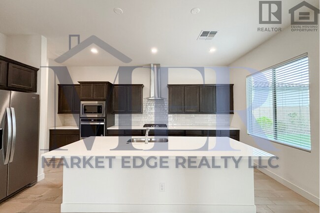 Building Photo - 2Bed/2Bath Home in Surprise Golf Community...