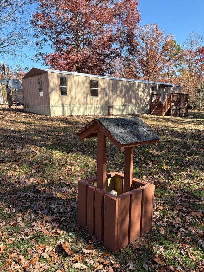 Building Photo - Spacious singlewide on private lot!