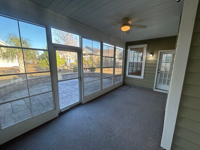 Building Photo - 1189 Parish Way