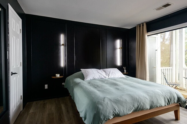 Building Photo - 2711 Randolph Rd