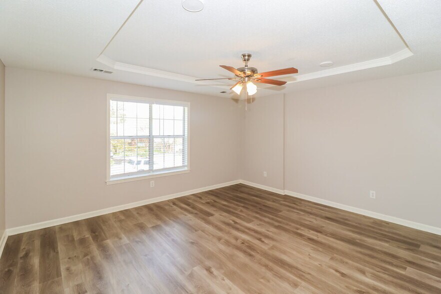 Building Photo - 6465 Baird Ln