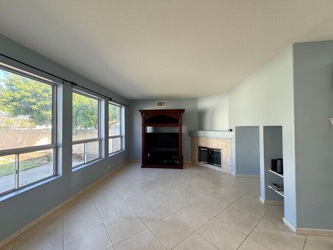 Building Photo - Stunning 5-Bedroom Pool Home in Corona is now available for rent