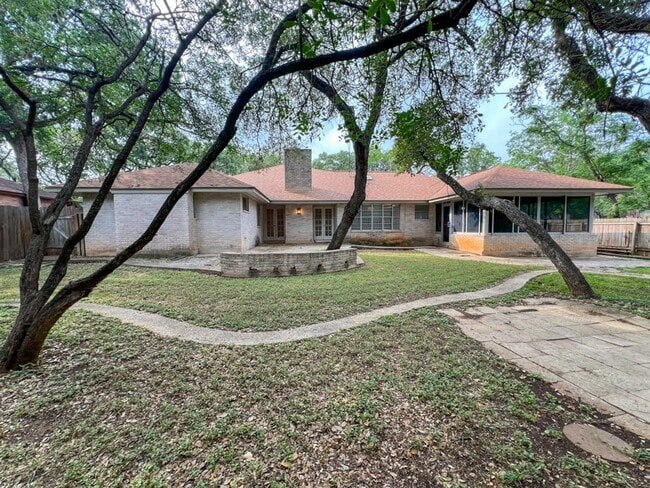 Building Photo - 11103 Whisper Hollow