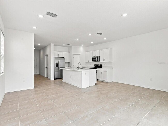 Building Photo - 5739 Archipelago St