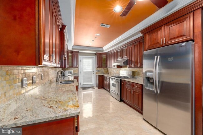 Building Photo - 316 Albemarle St