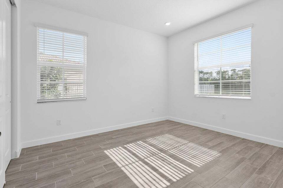 Building Photo - 6843 Cobia Cir