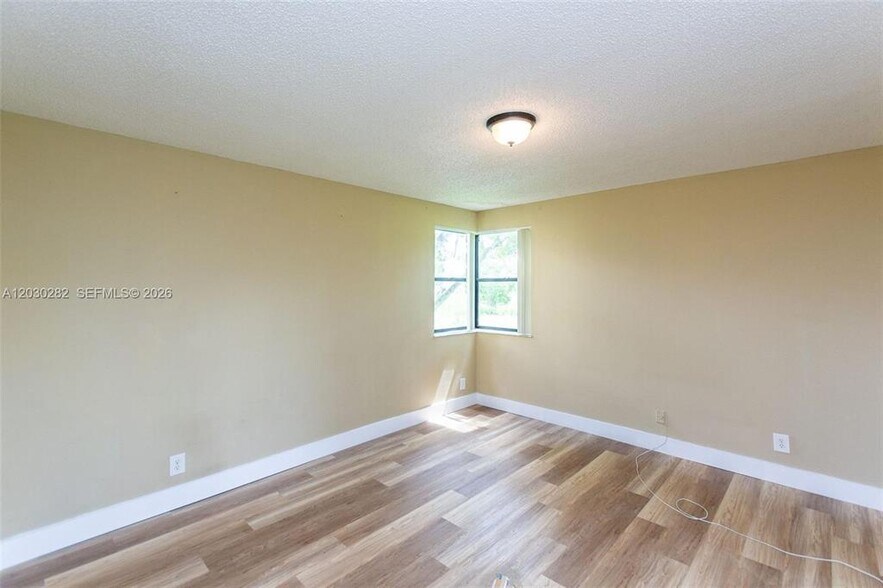 Building Photo - 5721 Riverside Dr