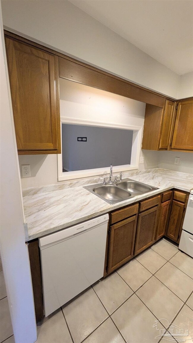 Building Photo - 3041 Belle Meade Dr