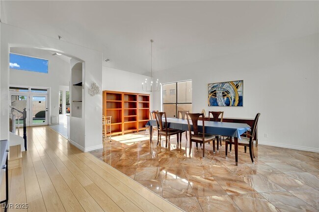 Building Photo - 1572 Bozeman Dr