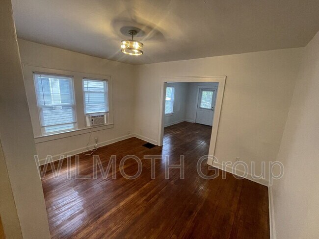 Building Photo - 773 Dequincy St
