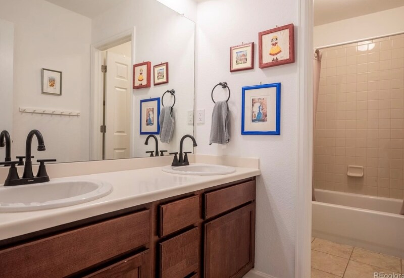 Building Photo - 651 Tiger Lily Way