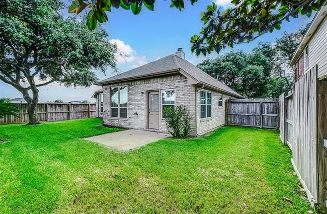 Building Photo - 7039 Clustering Oak Ct