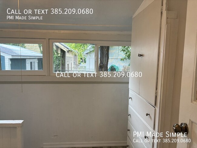 Building Photo - 526 Hawthorne Ave S