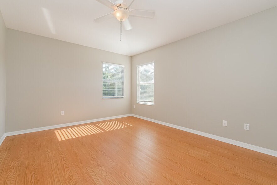 Building Photo - 18108 Cypress Bay Pkwy