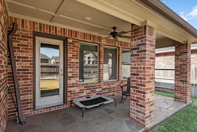 Building Photo - 2127 Blossomcrown Dr