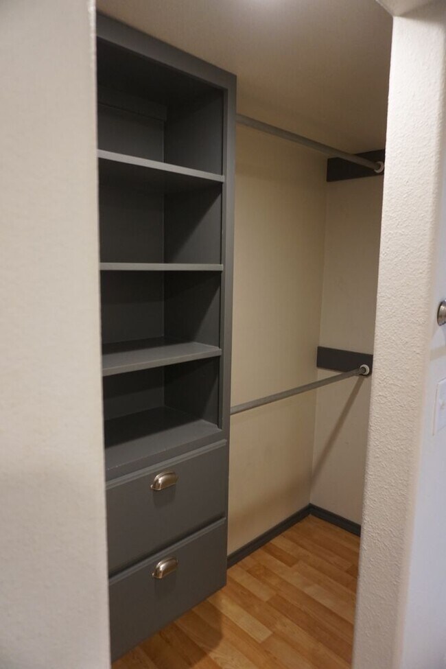 Building Photo - 2618 22