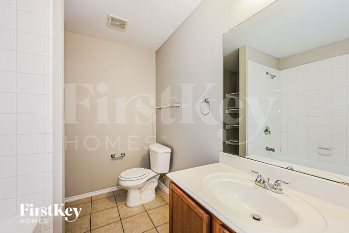 Building Photo - 1560 Sax Leigh Dr