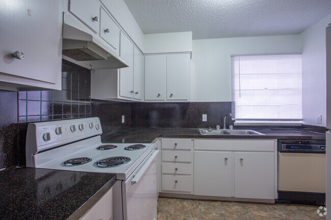 Kitchen - Carmel Manor