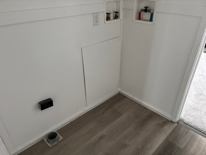 Building Photo - 1045 Conrad Dr