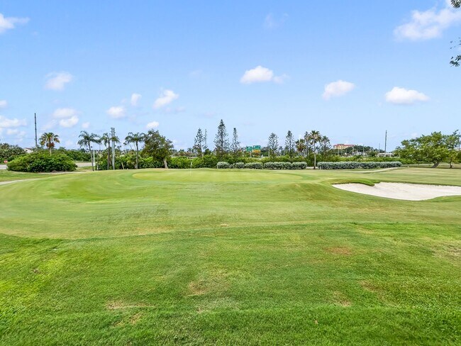 Building Photo - Fully Furnished Waterfront Community Condo in Isla Del Sol - 2bed | 2bath