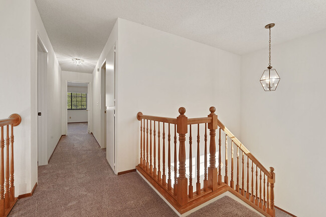 Building Photo - 566 La Corso Dr
