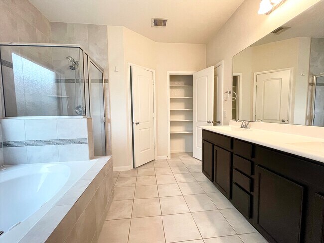 Building Photo - 3010 Overbrook Meadow Ln