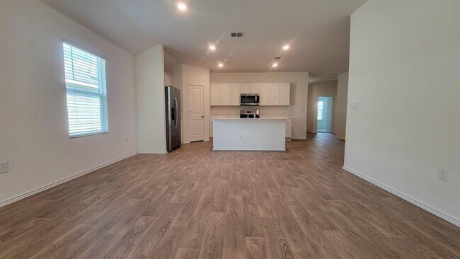 Building Photo - 131 Palestine Trl
