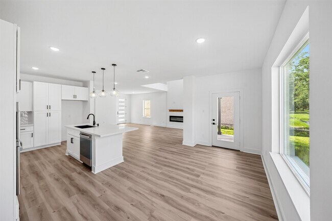 Building Photo - 23 Presidio Rd