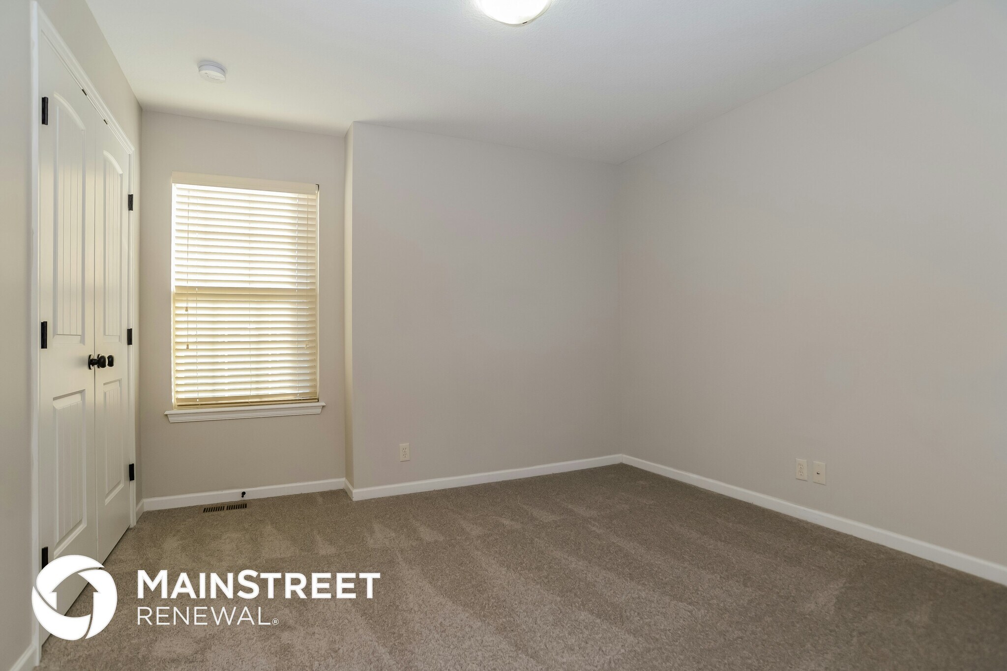 Building Photo - 568 S Walnut St