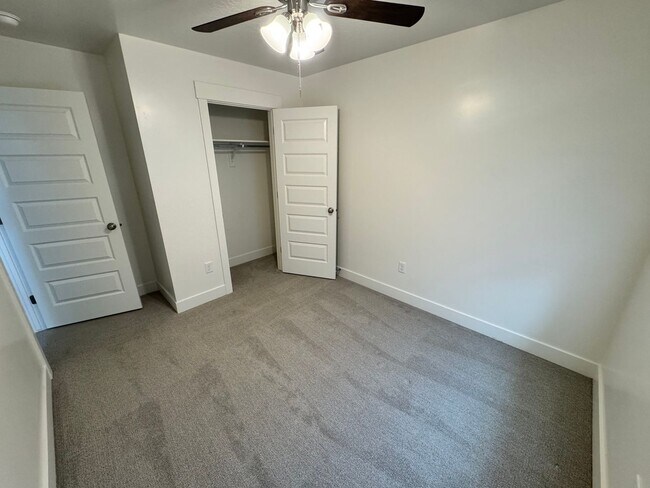 Building Photo - Beautiful 3 bed 2.5 bath Home!