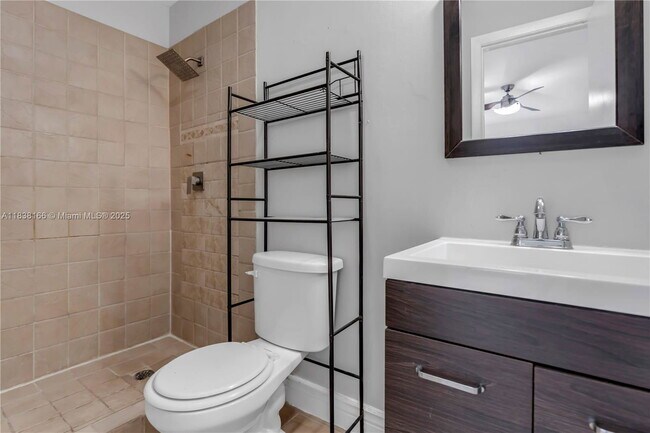Building Photo - 2530 Coral Springs Dr