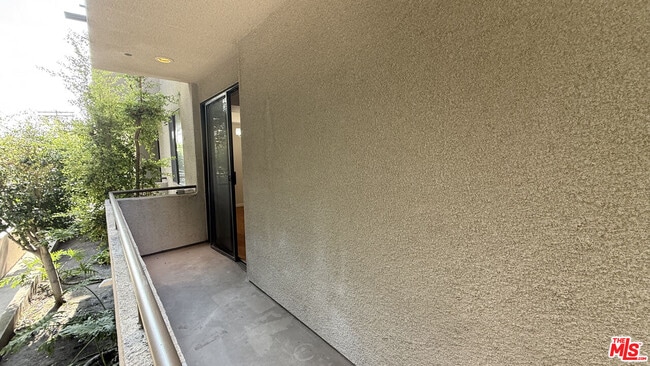 Building Photo - 910 S Bedford St