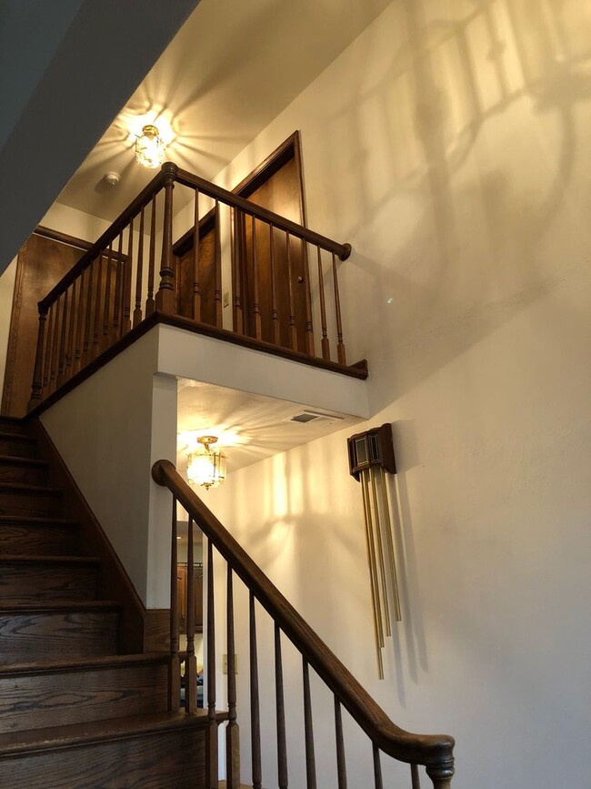 Building Photo - Old English Tudor Style Home in South Charleston