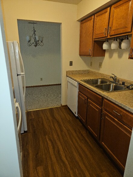 Primary Photo - 11828 W North Ave