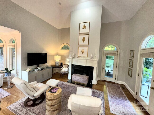 Building Photo - 5523 Challis View Ln