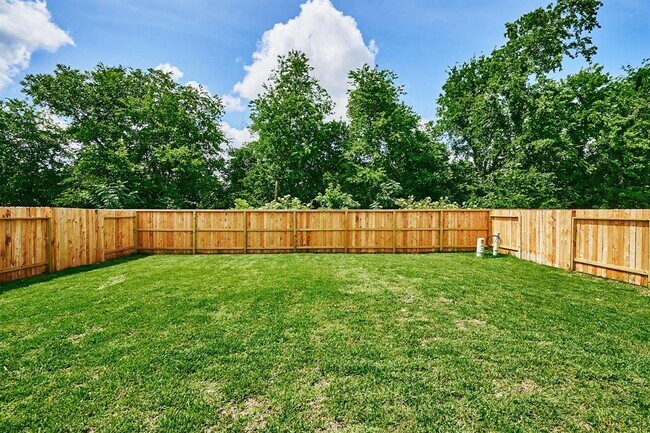 Building Photo - 3323 Avary River Ln